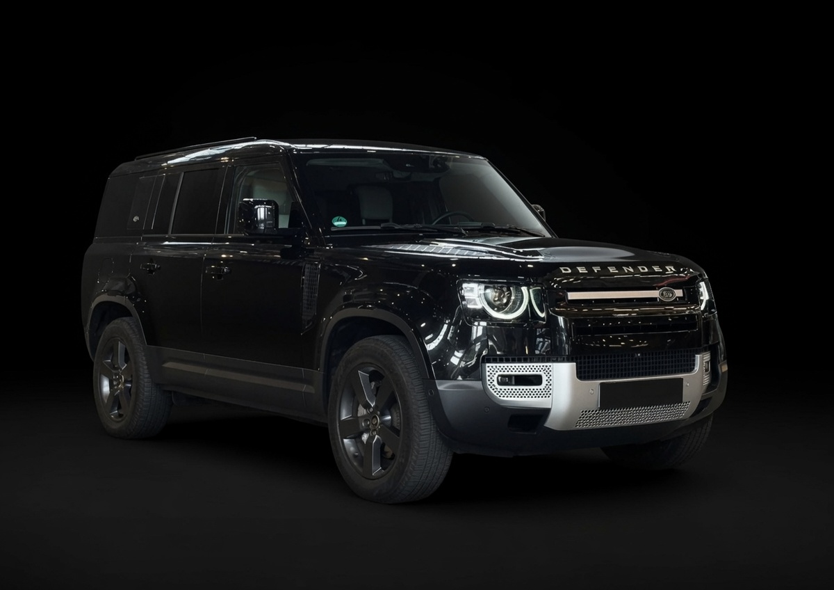 Land Rover Defender 130 P400 SE Hybrid